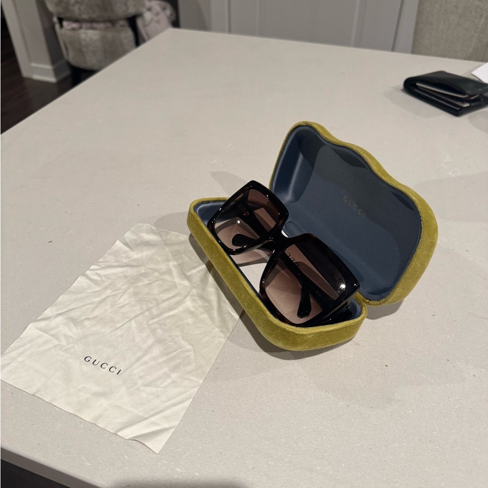 Gucci sunglasses - GG0876S - Picture 6 of 10